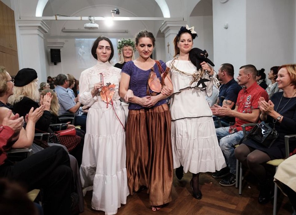 20191107224028-e1097101-me