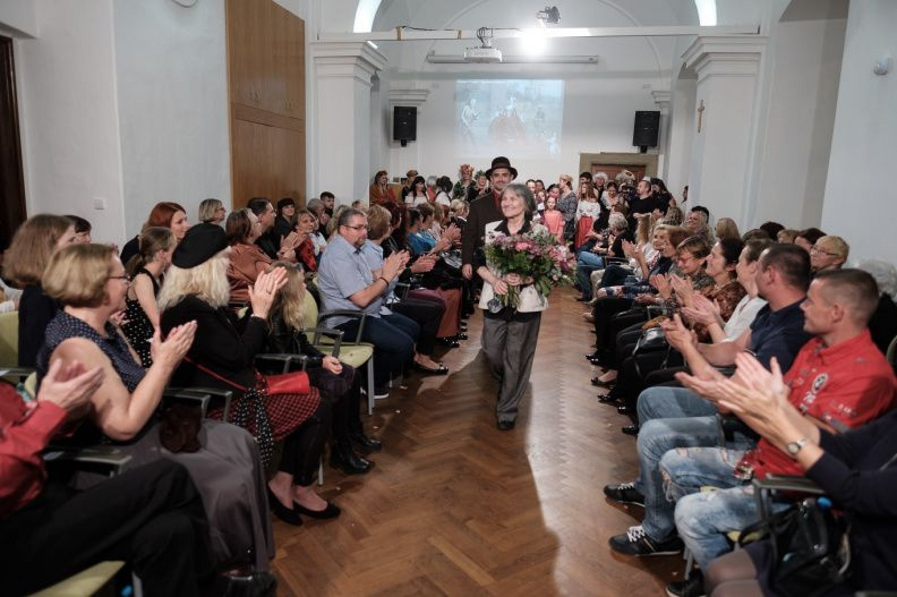 20191107224559-6ef997dd-me