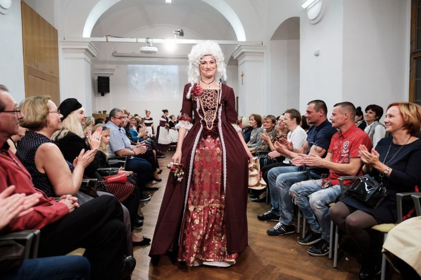 20191107224021-dc41e894-me