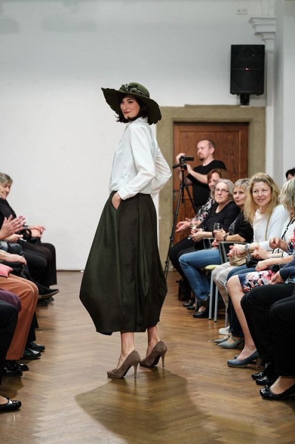 20191107210218-ccfb3f22-la