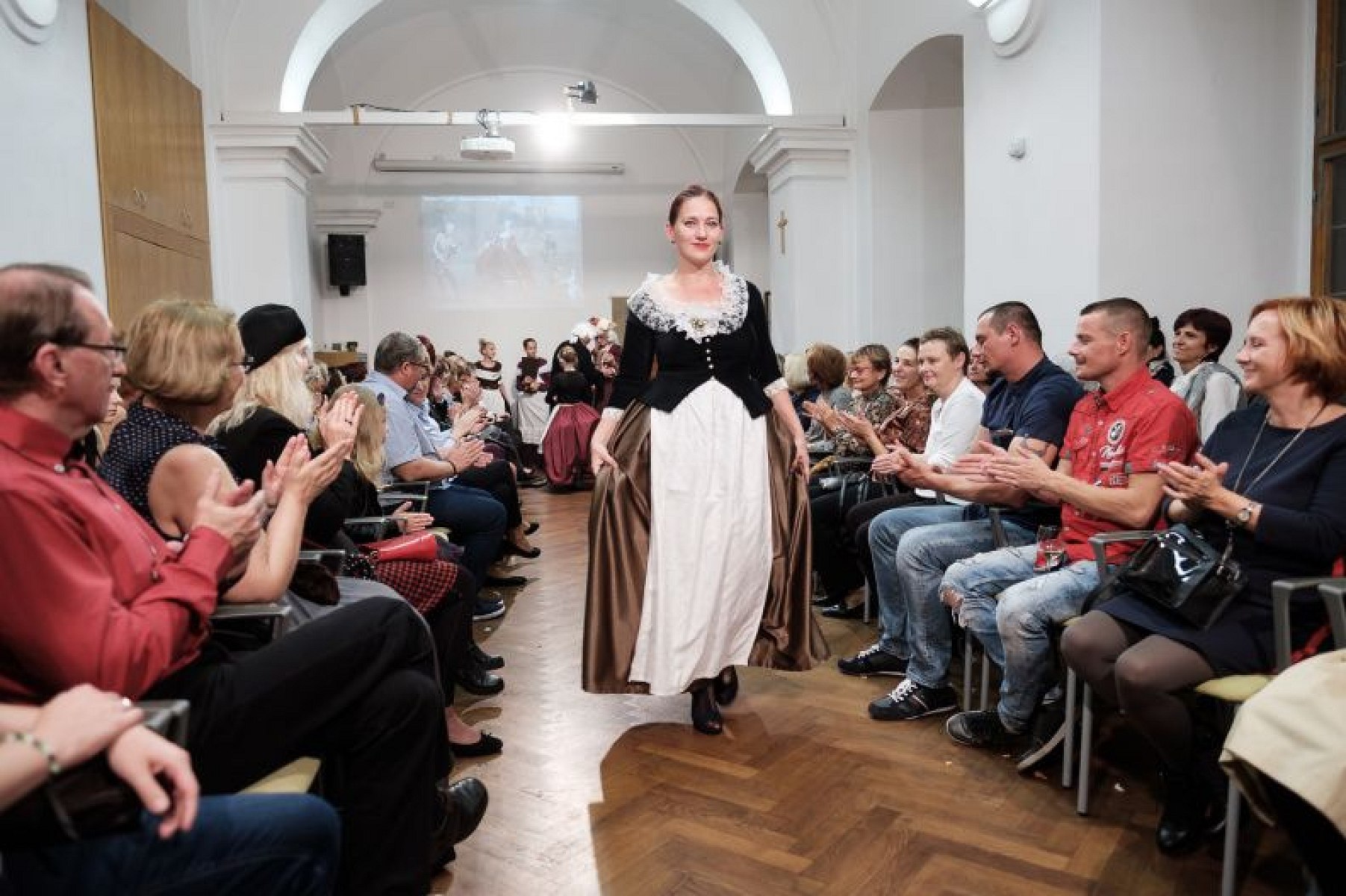 20191107224009-635fcf74-me