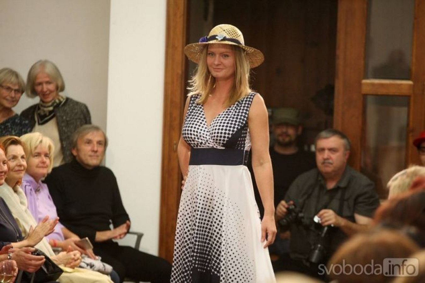 20191107230744-fd1d71b8-me