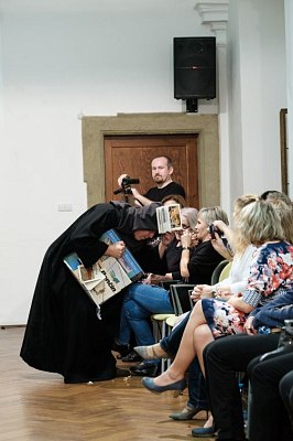 20191107223001-ec70dd62-la