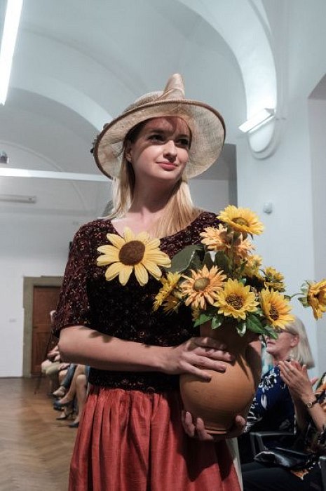 20181104164144-aa21bcc2-me